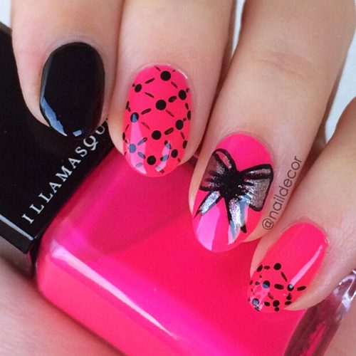 Hot Pink Argyle Nail Design #hotpinknails