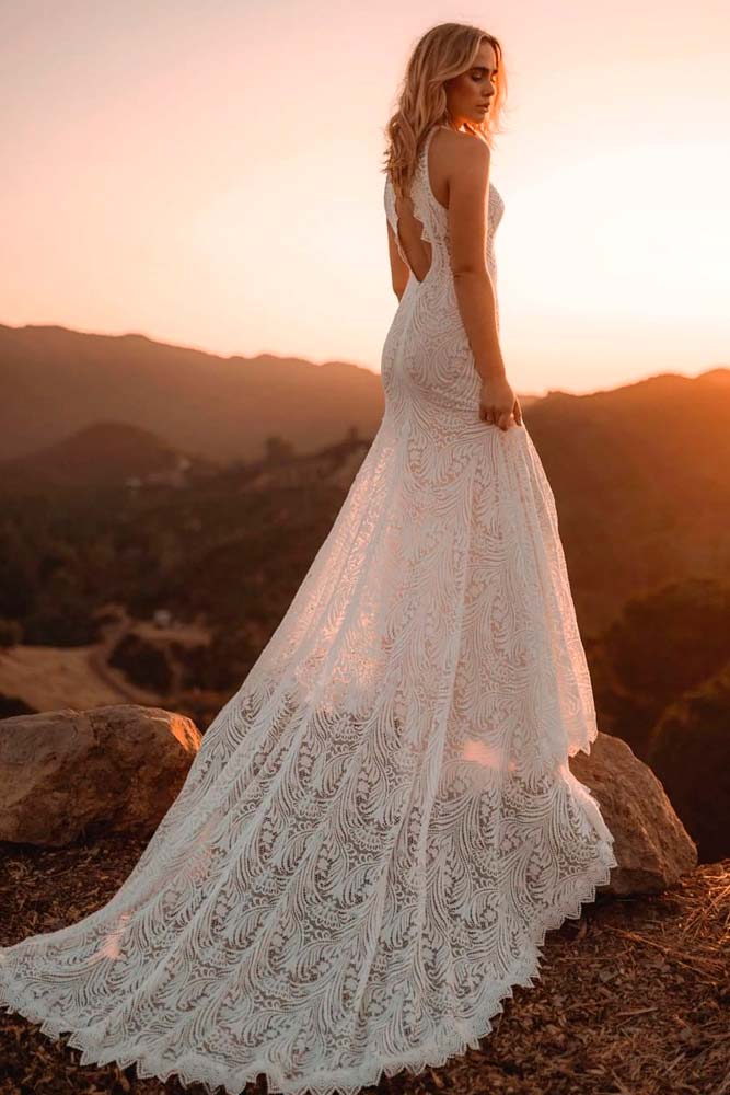 Cute Lace Wedding Dress For Outdoor Ceremony #laceweddingdress #bohoweddingdress