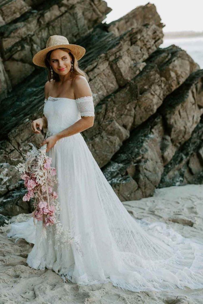 Shoulder-Off Bohemian Wedding Dress #bohostyle #bride