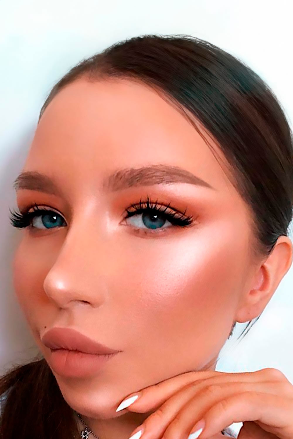 Natural Look For Girls With Green Eyes