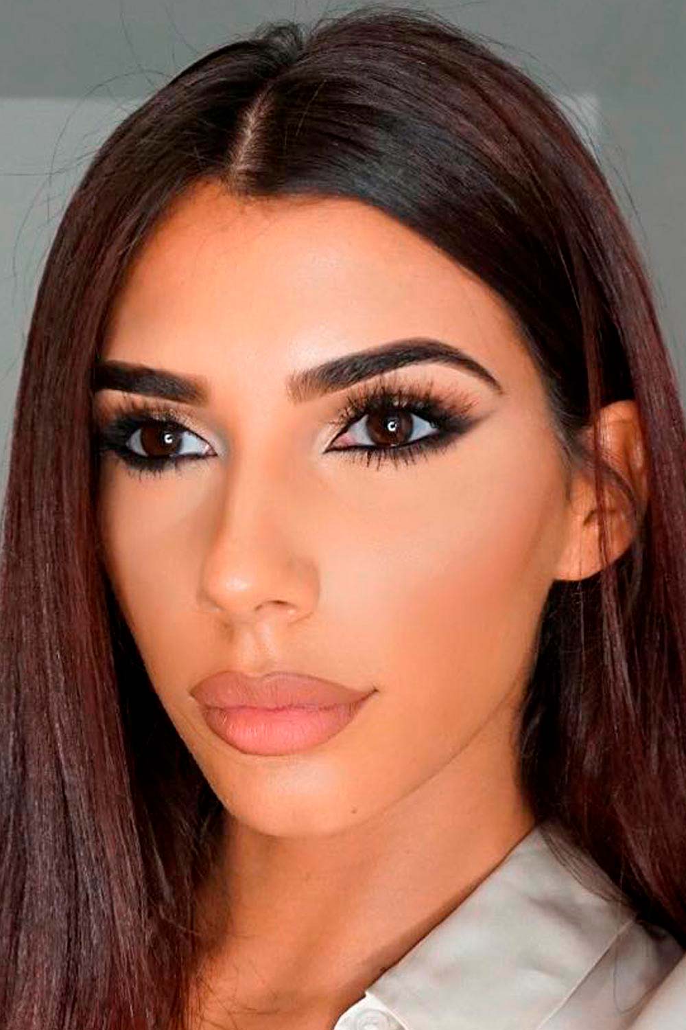 Summer Makeup With Full Lips Accent