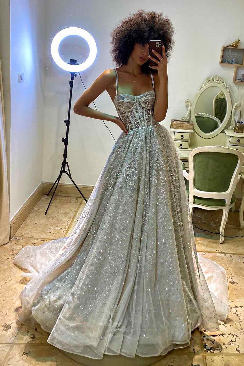 Luxurious Long Christmas Dresses