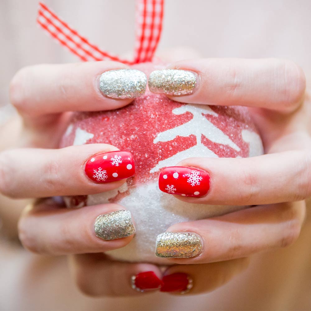 Sparkly Snowflakes Nail Art