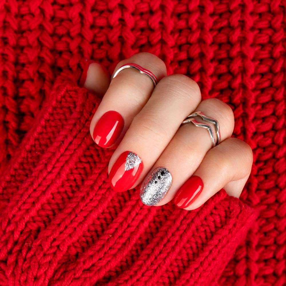 Sparkly Glitter Nail Art Design