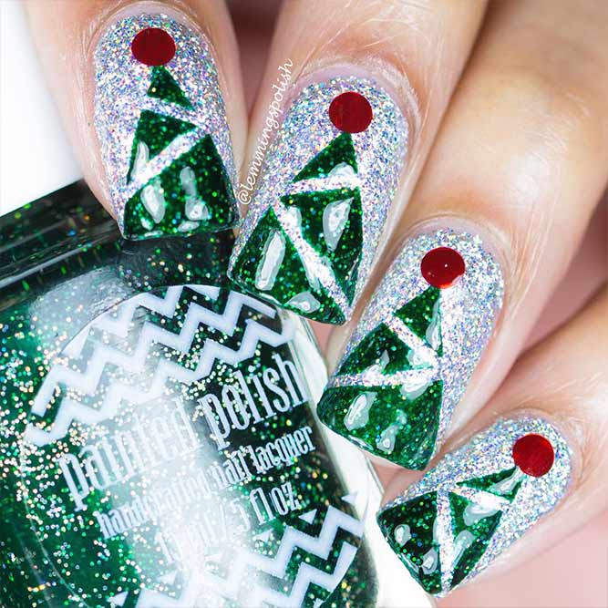 Sparkly Glitter Nail Art Design