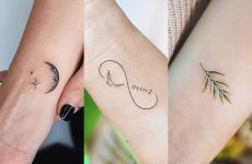 Delicate Wrist Tattoos For Your Upcoming Ink Session