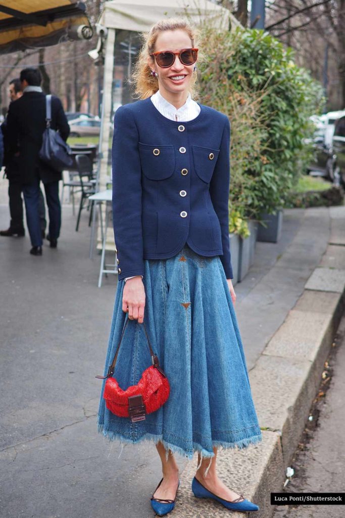 Preppy Outfits with an Accented Handbag