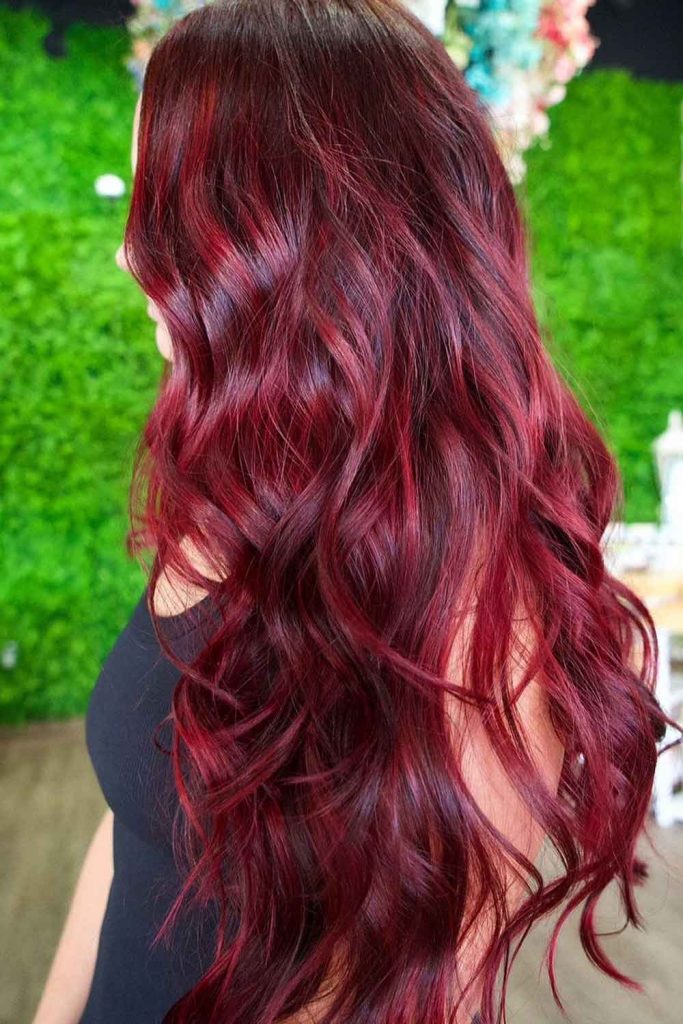 Wavy Red Wine Layers