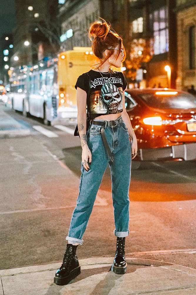 Shortened Printed T-Shirt, Jeans And Boots #top