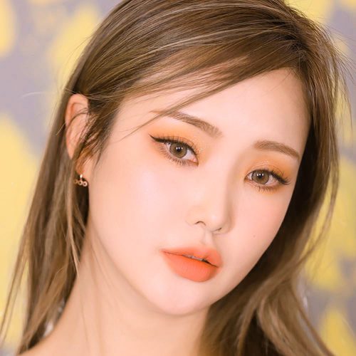 Korean Eye Makeup: Gentle Look