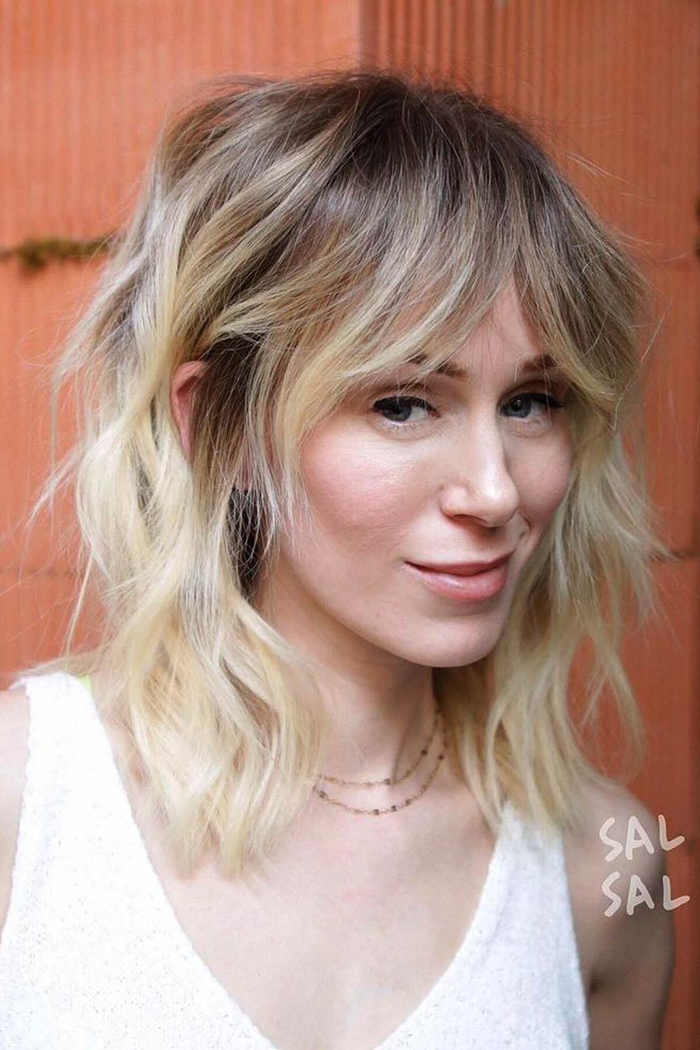 Medium Thin Hair Hairstyles with Bottleneck Bangs