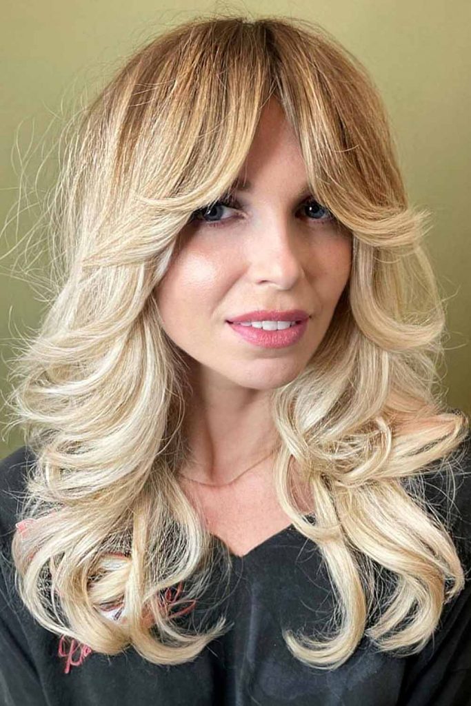 Voluminous Feathered Layers Hair #mediumhaircut #layeredhaircut #blonde