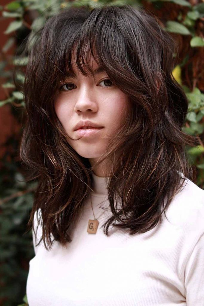 Trendy Medium Length Hairstyles #mediumhaircut #layeredhaircut