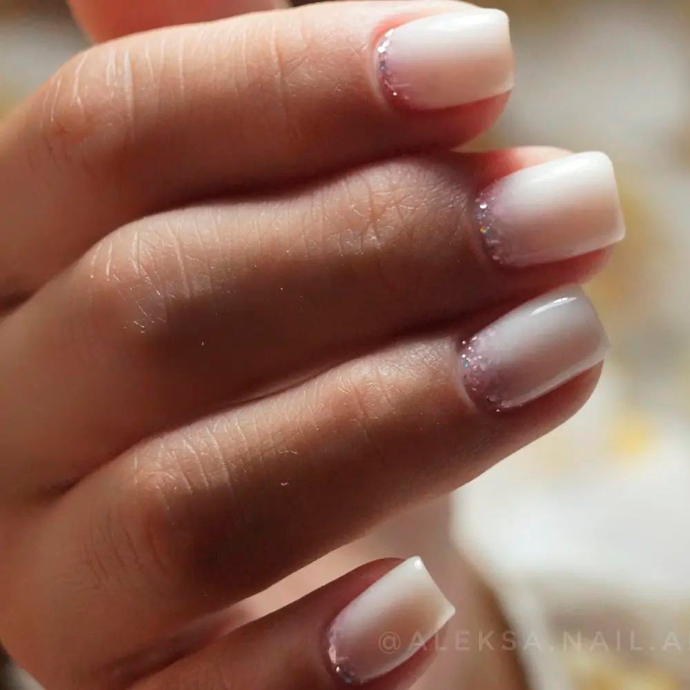 Beautiful Glitter Nude Nails Designs