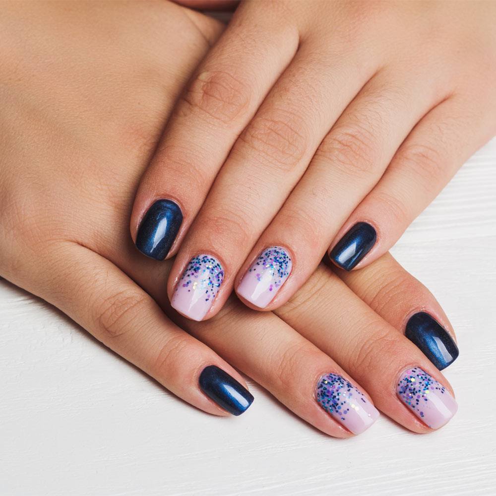 Dark Christmas Design with Accented Nails