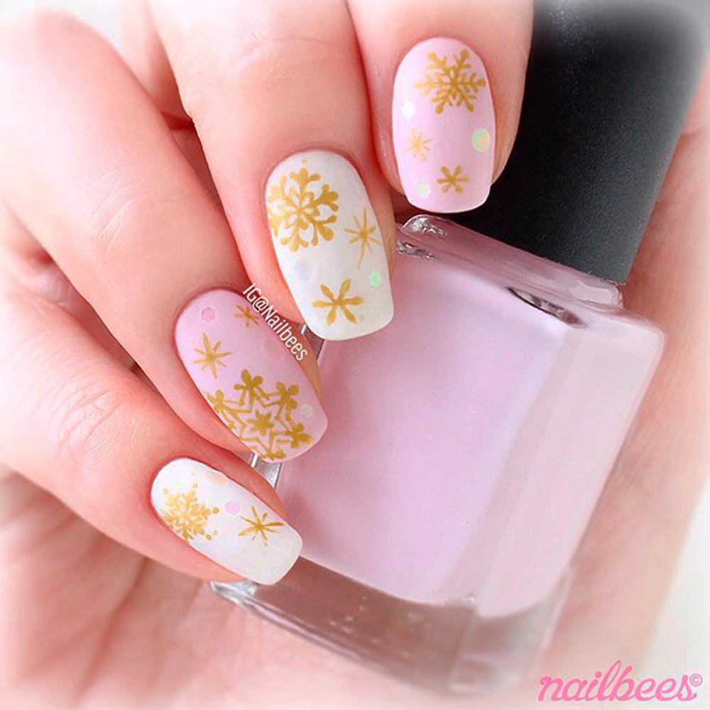 Snowflakes Nail Art Designs