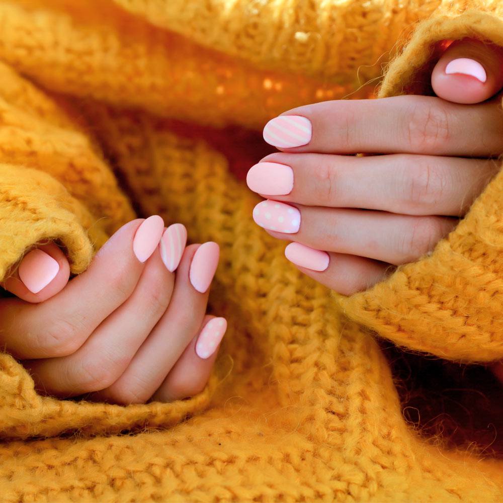 Nude Pj=ink Colored Nails