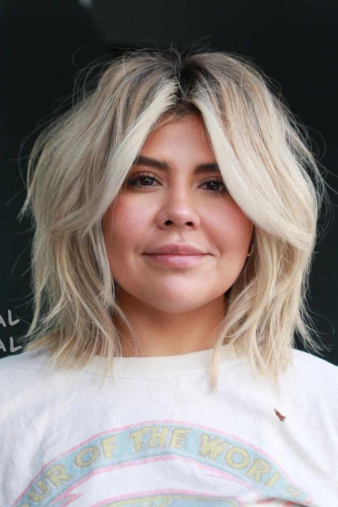 Shoulder Lenght Hair for Round Face Shape