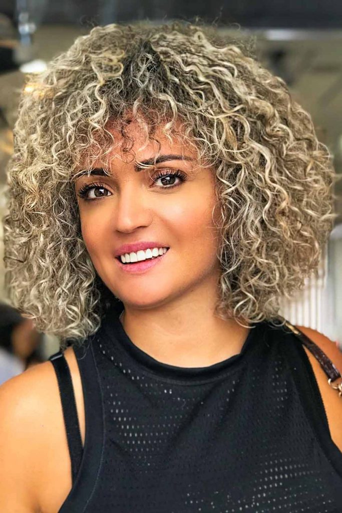 Shoulder-Length Bob For Naturally Curly Hair