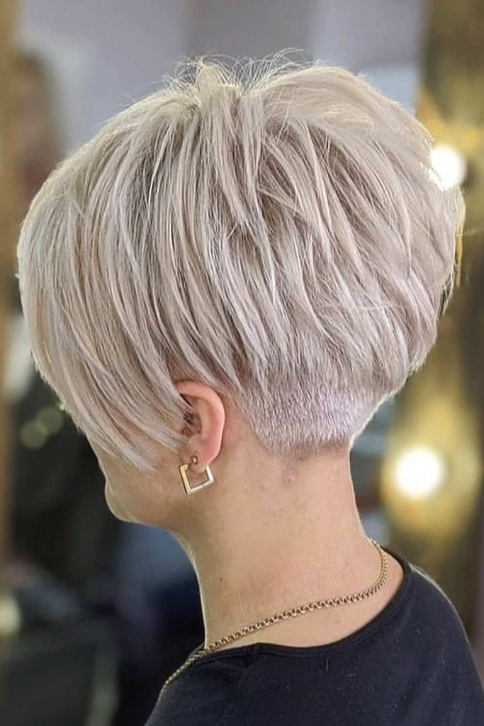 Sleek Layered Pixie Cut #layeredbob #bobhaircut #layeredhair