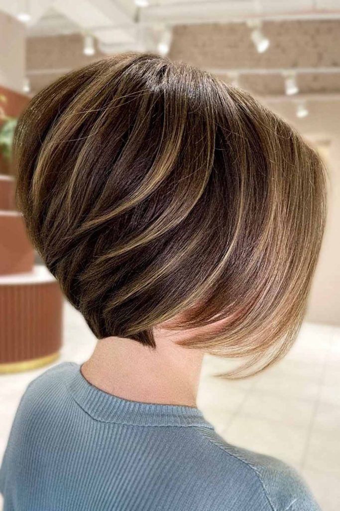 Angled Bob with Highlights #layeredbob #bobhaircut #layeredhair