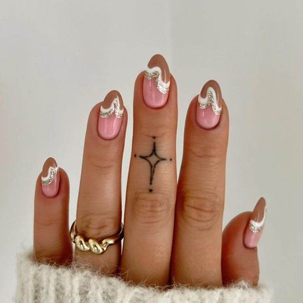 Caramel Swirls Thanksgiving Nails