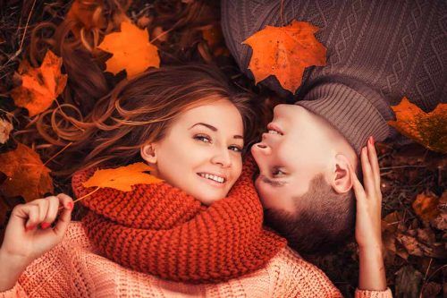 Fall Engagement Photos That Are Just The Cutest