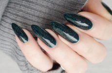 Fresh Green Nails Ideas To Get This Season