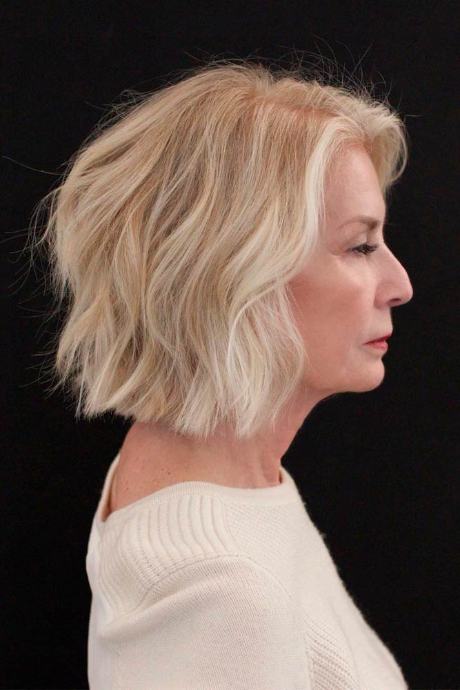Messy Wavy Blonde Lob