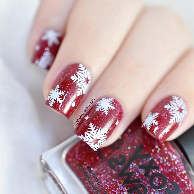Cool Vinyl Snowflakes Nail Designs #spaklynailpolish #rednails